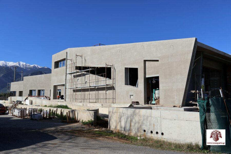 Ολοκληρώνονται οι εργασίες ανέγερσης του κτιρίου των Σχολών Βυζαντινής Μουσικής και Αγιογραφίας της Ι.Μ. Σπάρτης