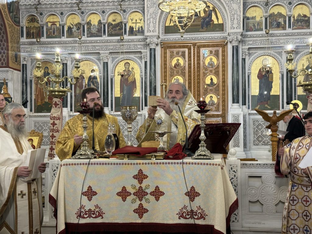 Μητροπολίτης Πειραιώς: «Έχουμε Πατέρα στοργικό, Πατέρα που είναι όλος έλεος» – Θεία Λειτουργία Αγίου Μάρκου