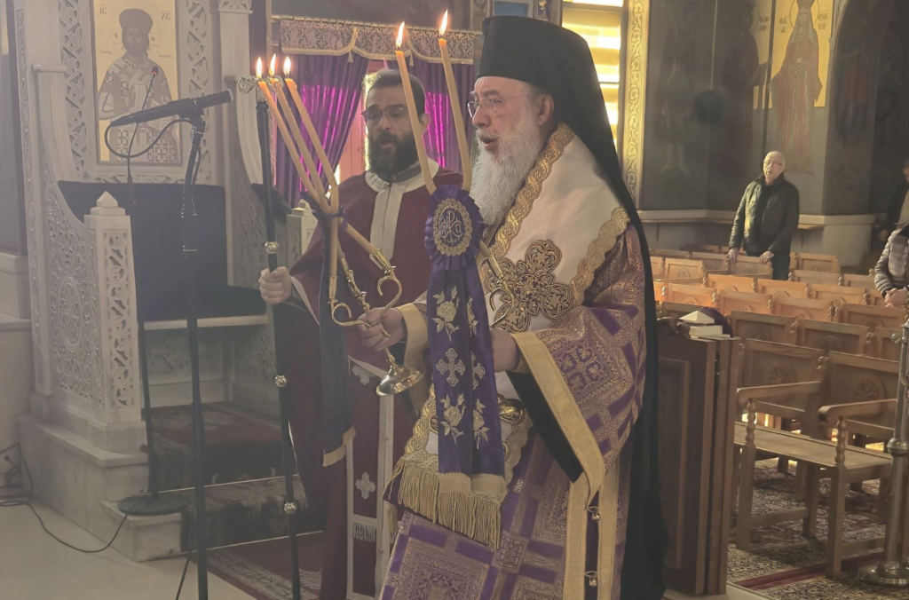 Την πρώτη Προηγιασμένη Θεία Λειτουργία τέλεσε ο Μητροπολίτης Κηφισίας στην Πεύκη Αττικής