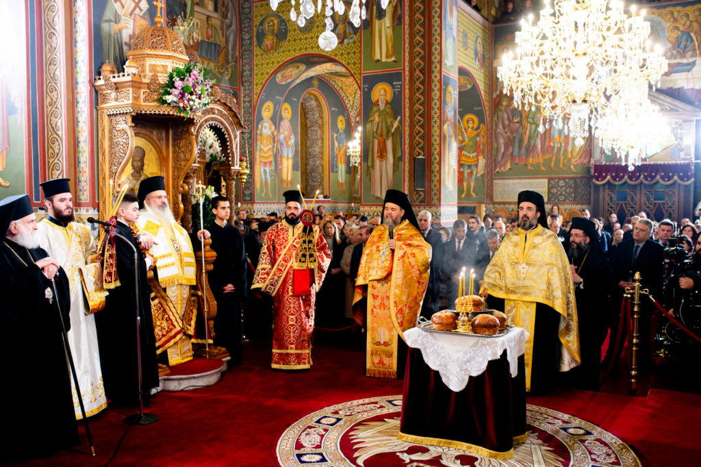 Πολυαρχιερατικός Εσπερινός για την Πολιούχο της Καλαμάτας «Παναγία Υπαπαντή»