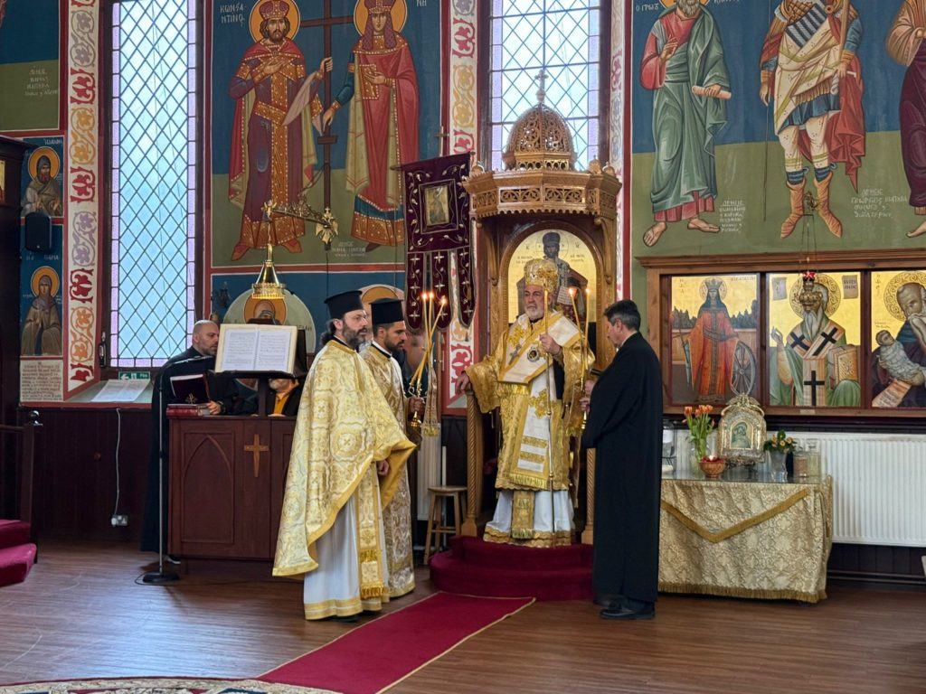 Ο Αρχιεπίσκοπος Θυατείρων στον Ιερό Ναό Αγίων Παντελεήμονος και Θεοδώρου του Τήρωνος Eastbourne