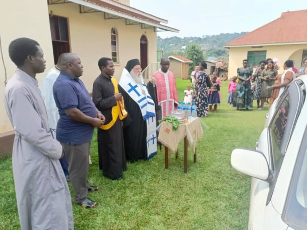 Έλληνες κληρικοί στην Ιεραποστολή της Μπουκόμπας