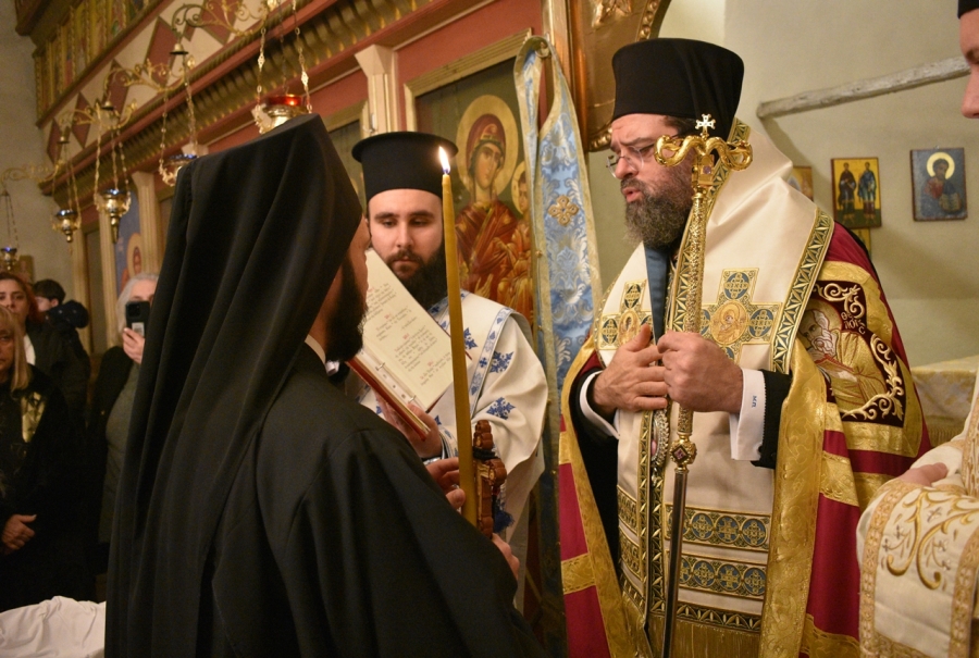 Εσπερινός Αγίου Παρθενίου και μοναχική κουρά στη Μητρόπολη Μαρωνείας