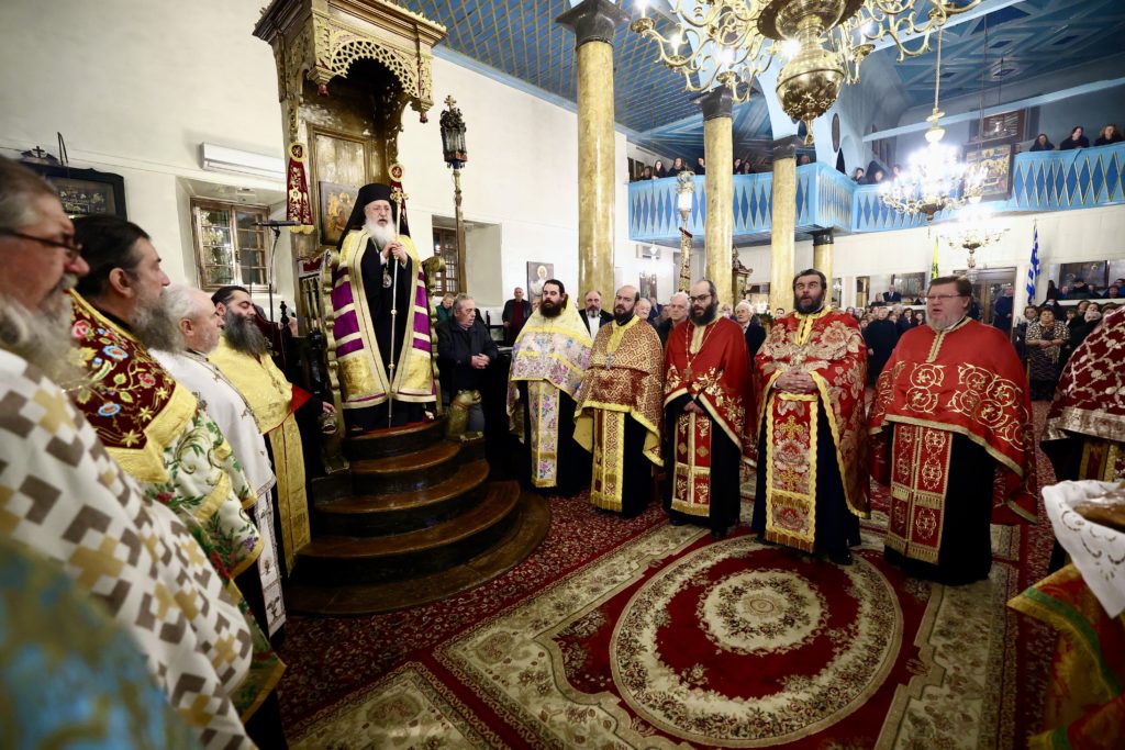 Πανηγυρικός Εσπερινός Αγίου Χαραλάμπους στα Βασιλικά (ΦΩΤΟ)