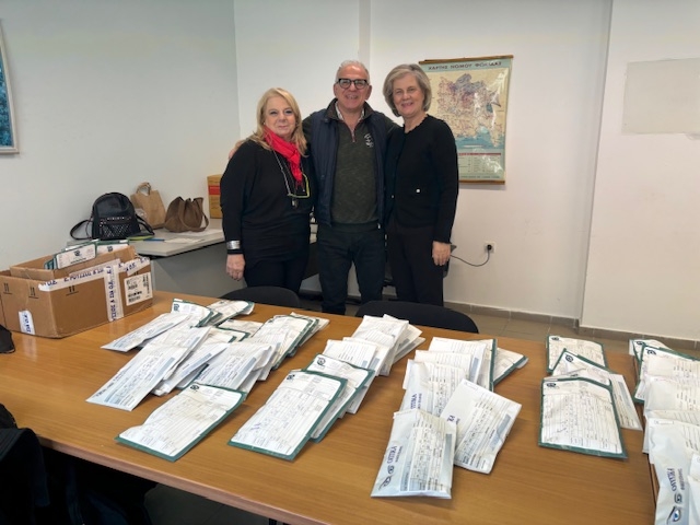 Παράδοση γυαλιών οράσεως στις φυλακές του Μαλανδρίνου