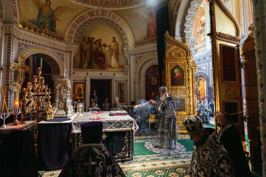 В пятницу первой седмицы Великого поста Предстоятель Русской Церкви совершил Литургию Преждеосвященных Даров в Храме Христа Спасителя