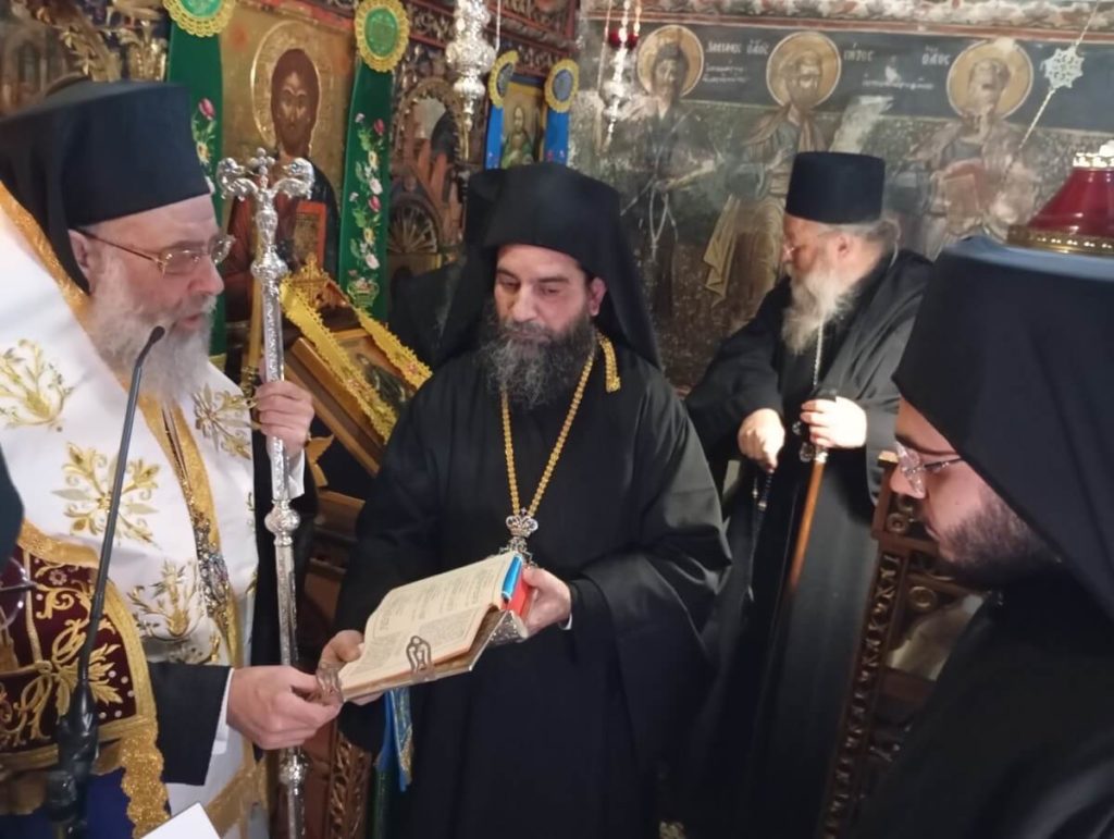 Μοναχική κουρά στη Μονή Παναγίας «Πελεκητής» και νουθεσίες Μητροπολίτη Θεσσαλιώτιδος προς τον νέο μοναχό Τιμόθεο