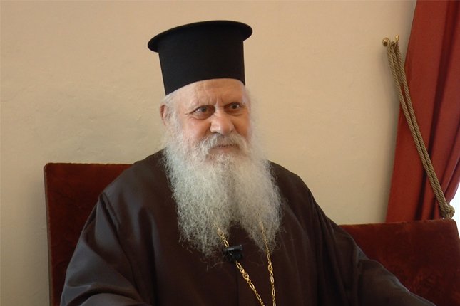 Τριήμερο πένθος στον Δήμο Θήρας για την εκδημία του μακαριστού τέως Μητροπολίτη Επιφανίου