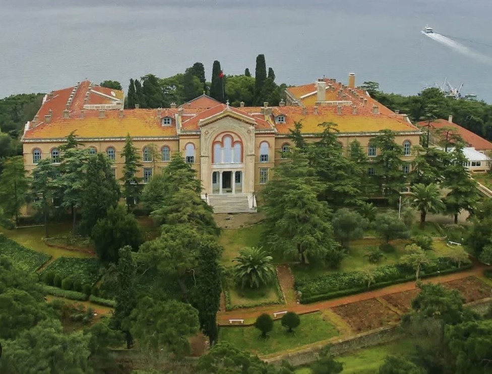 Θεολογική Σχολή Χάλκης και Κύπρος