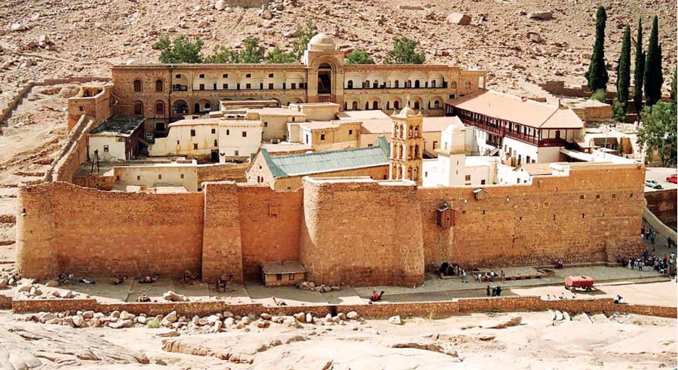 ხუთვარსკვლავიანი კომპლექსი სინას მონასტრის იერსახეს ცვლის