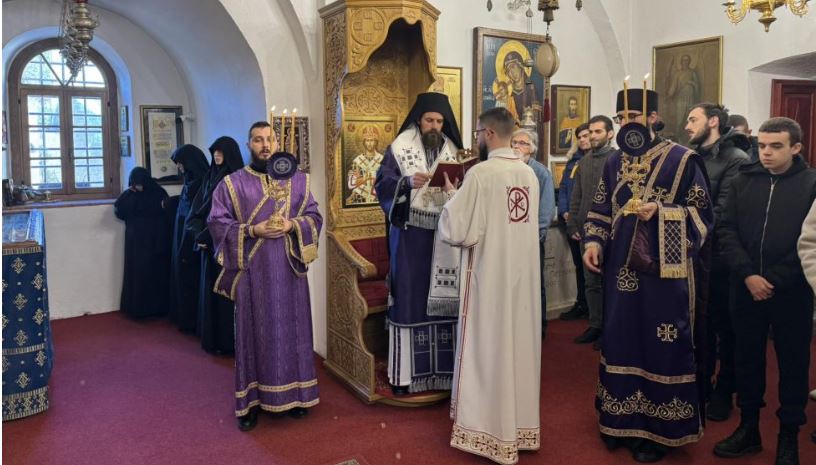 Литургија пређеосвећених дарова у Цетињском манастиру