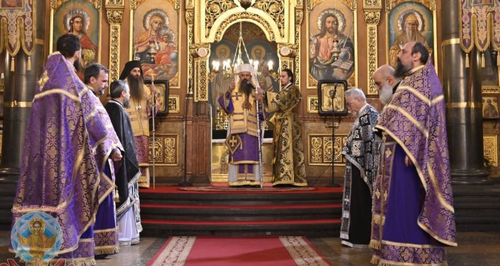 Преждеосвещена литургия бе възглавена от Българския патриарх Даниил в столичния храм „Св. Неделя“