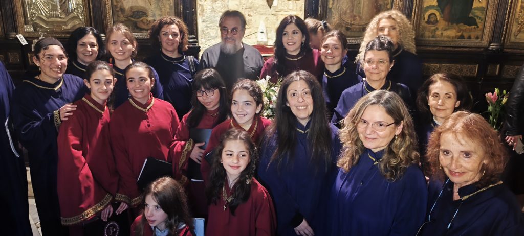 Με κατάνυξη και πλήθος κόσμου ο Ακάθιστος Ύμνος στον Άγιο Νικόλαο Ραγκαβά με τις Ψάλτριες