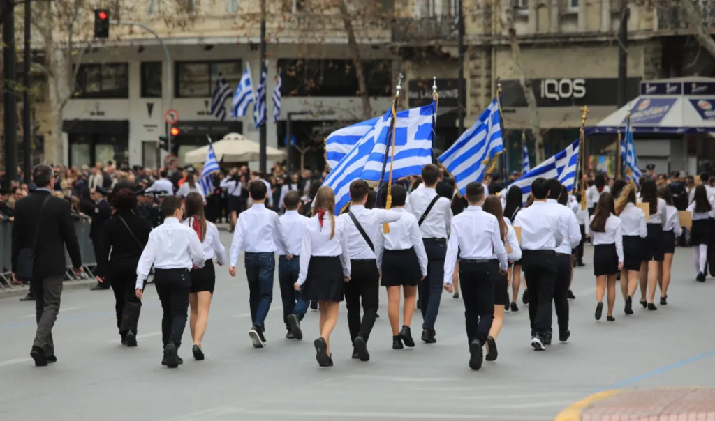 Πρόγραμμα εκδηλώσεων για την 25η Μαρτίου: Σε λίγο η μαθητική παρέλαση στην Αθήνα