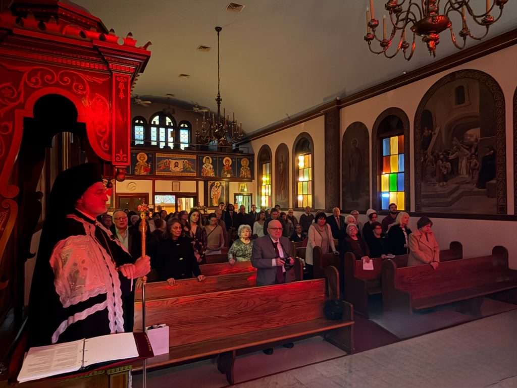 Ο Αρχιεπίσκοπος Αμερικής στον Ιερό Ναό Αγίου Γεωργίου στο Schenectady της Νέας Υόρκης