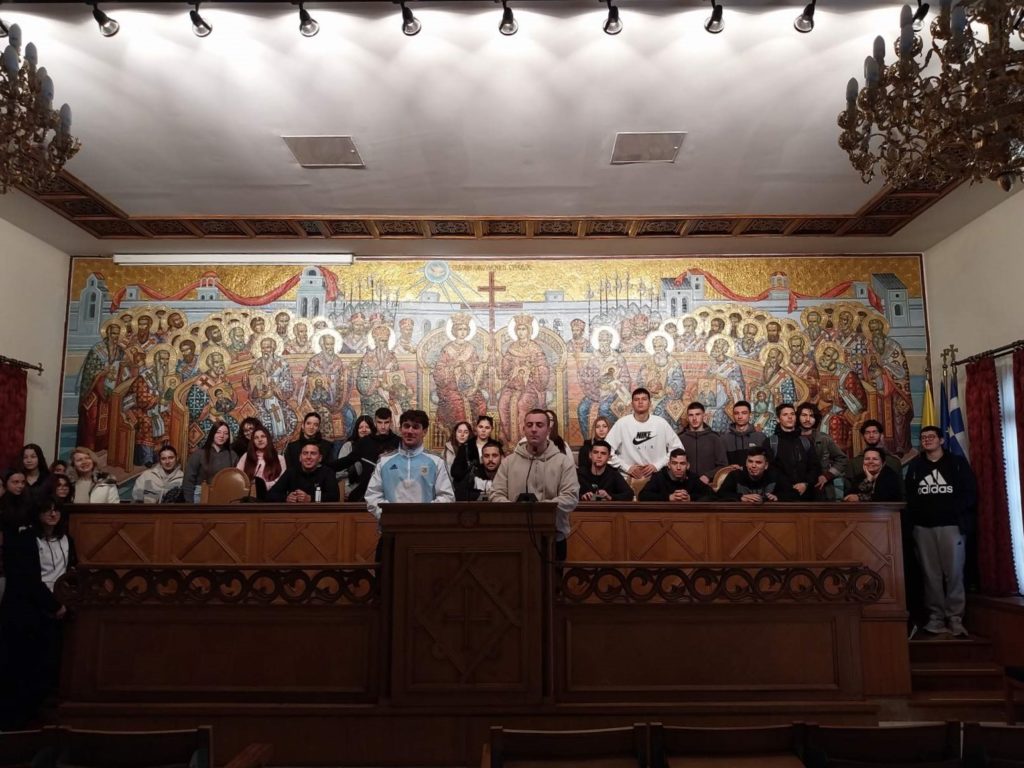 Μαθητές και μαθήτριες του 1ου ΓΕΛ Χαϊδαρίου στο Διορθόδοξο Κέντρο της Εκκλησίας της Ελλάδος
