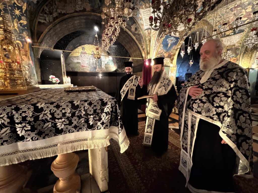 Τρισάγιο για τον μακαριστό Πατριάρχη Γεωργίας Ηλία στον Φρικτό Γολγοθά