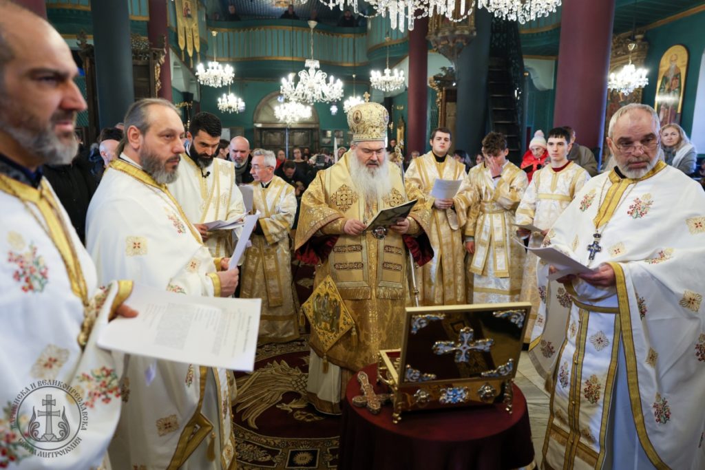 Архиерейска света литургия, молебен и лития на Неделя Православна във Варна