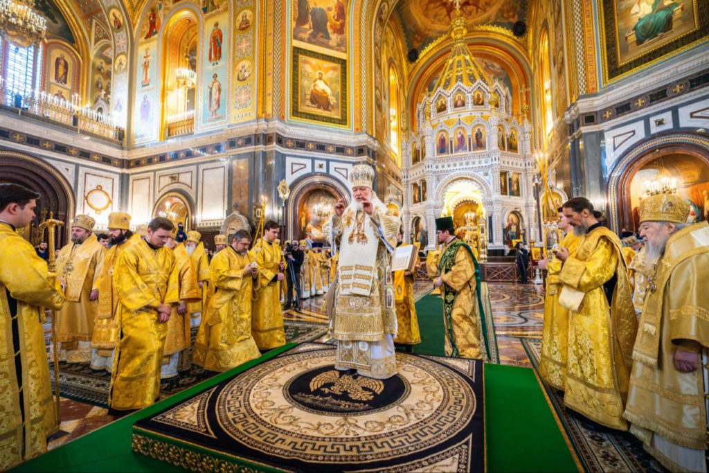 В Неделю Торжества Православия Святейший Патриарх Кирилл совершил Литургию в Храме Христа Спасителя