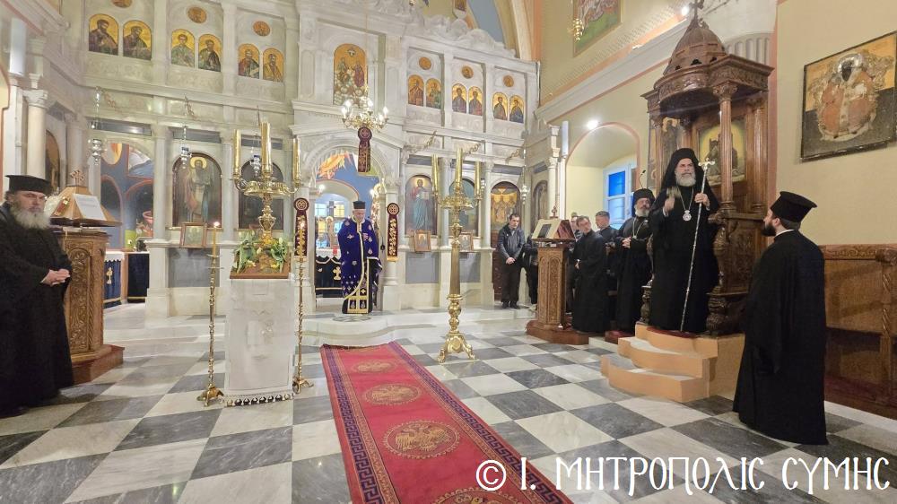 Ο Β’ Κατανυτικός Εσπερινός στη Μητρόπολη Σύμης