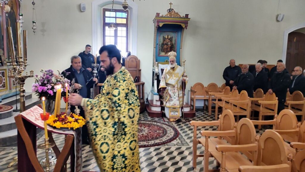 Η Κυριακή της Σταυροπροσκυνήσεως στην Ιερά Μητρόπολη Αρκαλοχωρίου