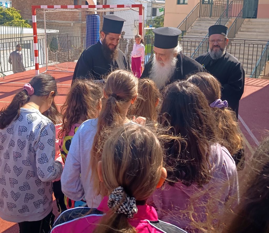 Ποιμαντική επίσκεψη Μητροπολίτη Σάμου στους Φούρνους Κορσεών