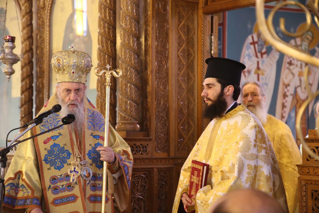 Κυριακή της Σταυροπροσκυνήσεως με χειροτονία Πρεσβυτέρου στην Ναύπακτο