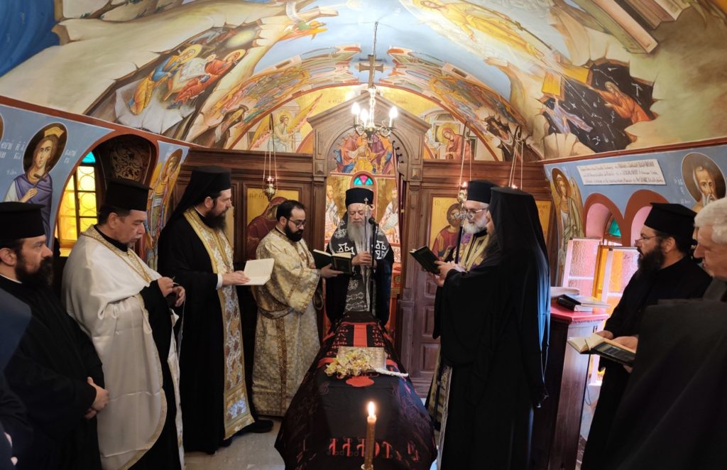 Κηδεία Μοναχής στο Ιερό Μετόχιο Οσίας Ειρήνης Χρυσοβαλάντου Ηλίων