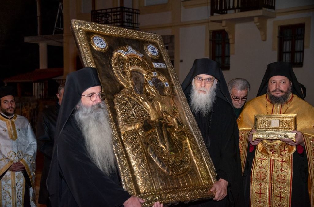 Πάνδημη λιτάνευση της Παναγίας Εικοσιφοινίσσης στους δρόμους της Νικήσιανης