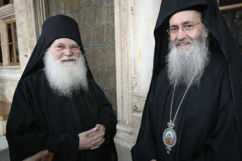 Γέροντας Εφραίμ και Ναυπάκτου Ιερόθεος: «Το μεγαλείο της Ορθοδόξου παραδόσεως» (ΒΙΝΤΕΟ)