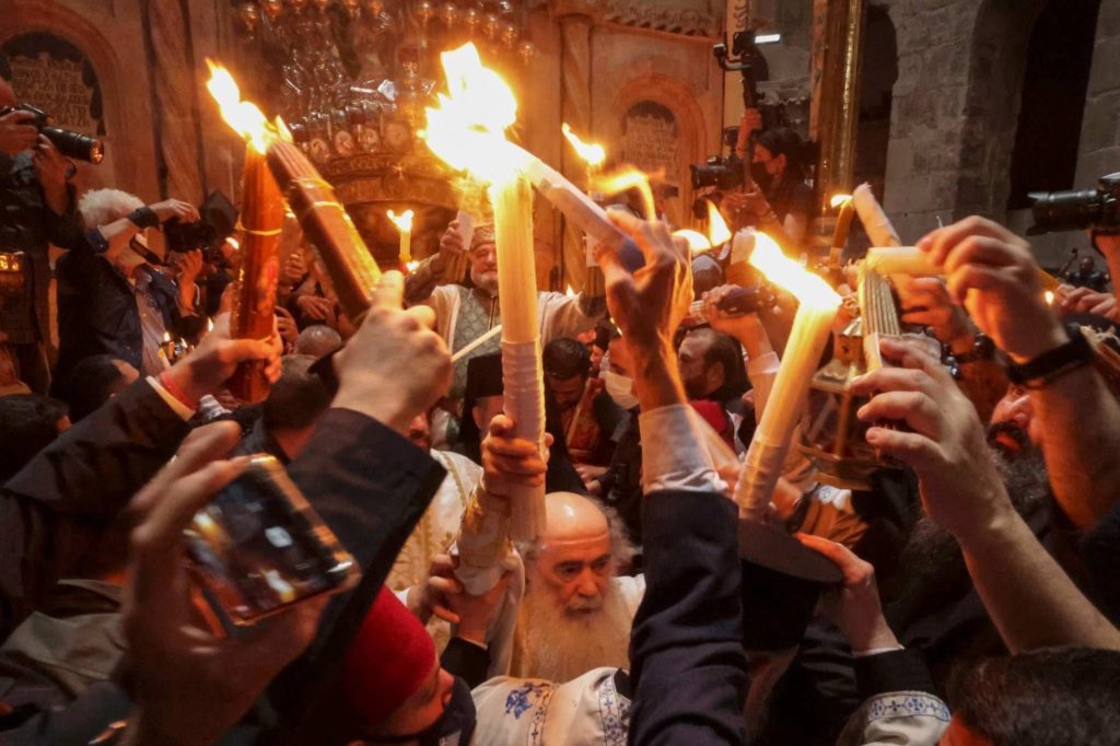 Η Μαρία Γιαχνάκη για τη Μέση Ανατολή και το Άγιο Φως