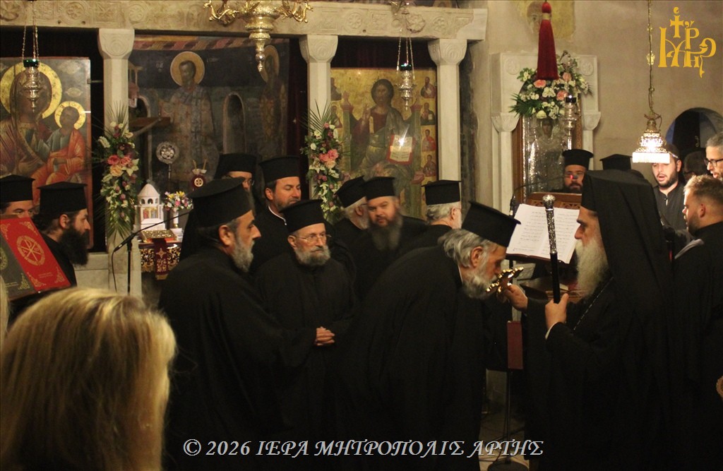 Άρτης Καλλίνικος: “Με τον Σταυρό πορευόμαστε προς την Ανάσταση”