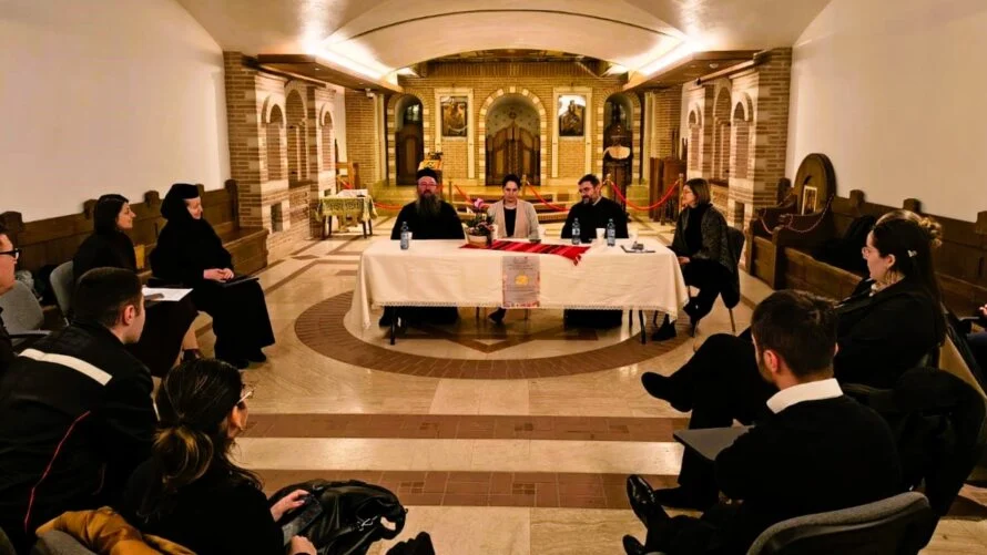 Facultatea de Teologie din Iași a organizat o dezbatere despre teama tinerilor de a-și întemeia o familie