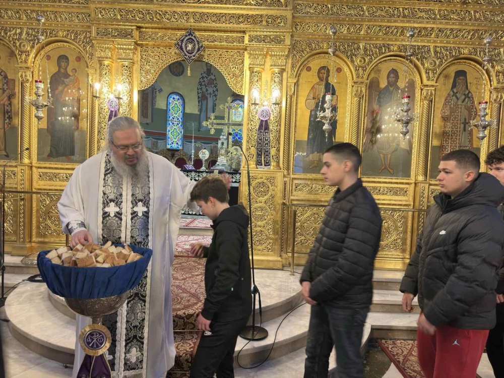 Προηγιασμένες Θείες Λειτουργίες με συμμετοχή μαθητών στην Ιερά Μητρόπολη Λαρίσης