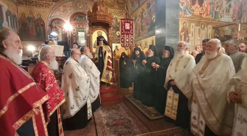 Με λαμπρότητα ο πανηγυρικός Πολυαρχιερατικός Εσπερινός του Οσίου Σάββα του εν Καλύμνω