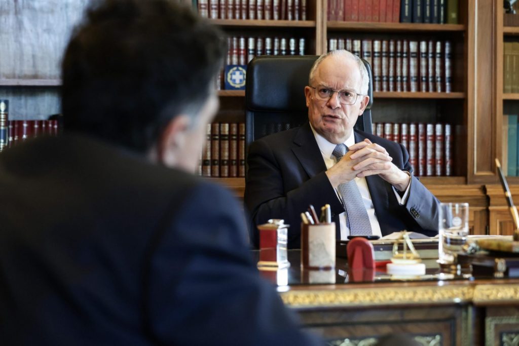 Τασούλας: Ευτυχώς είναι ψηλά στους θεσμούς Ένοπλες Δυνάμεις και Εκκλησία