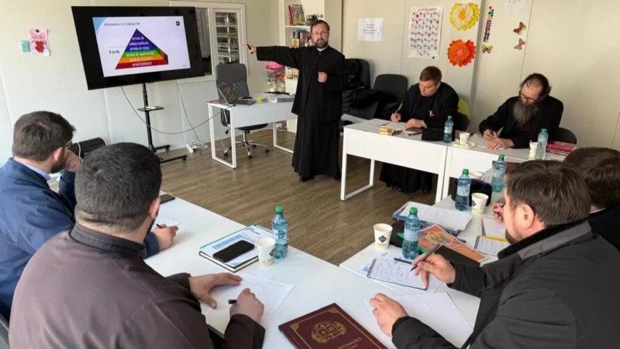 Comunitate și comuniune: Tema familiei a fost dezbătută de preoți din Basarabia la o întâlnire de formare