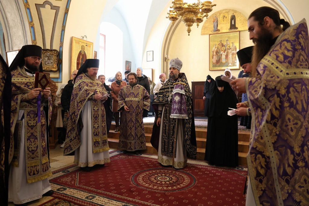 Молебен о мире всего мира совершен в Русской духовной миссии в Иерусалиме