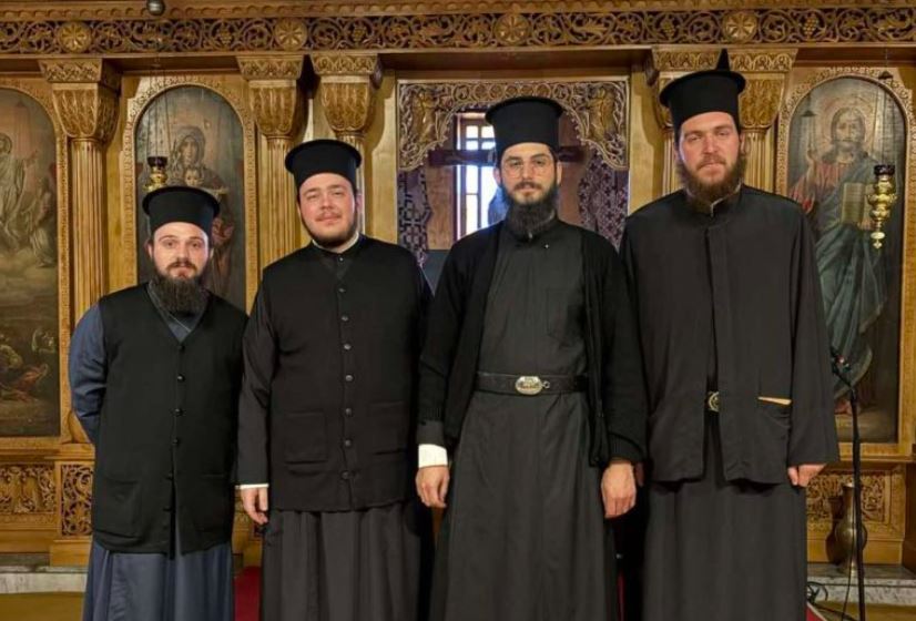 Φοιτητές της Σ.Μ.Υ.Κ. Βελλάς χειροτονήθηκαν διάκονοι