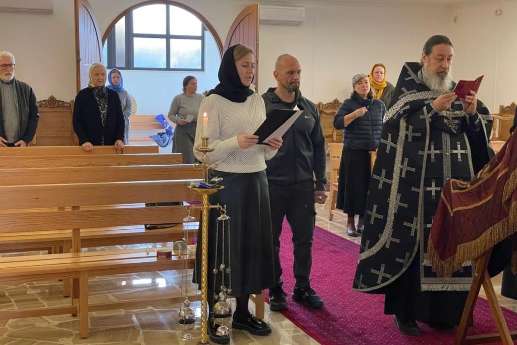 Молебен о мире на Ливанской земле совершил настоятель подворья Русской Православной Церкви в Бейруте