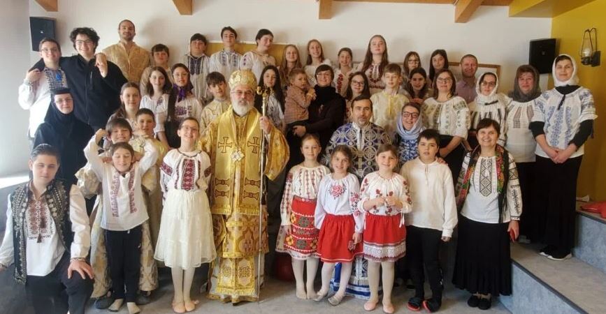 Tinerii români din Canada au marcat începutul primăverii printr-o tabără despre credință și prietenie