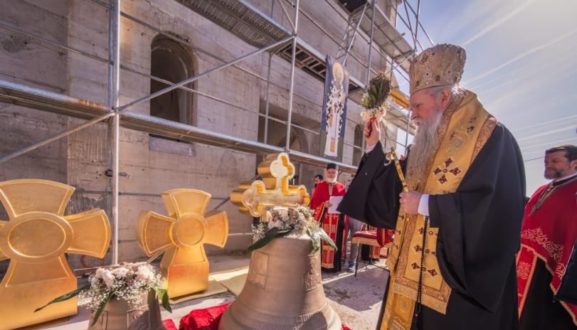 Митрополит Јоаникије освештао звона и крстове за Храм Светог Саве у Подгорици: Ово је велика радост и благослов