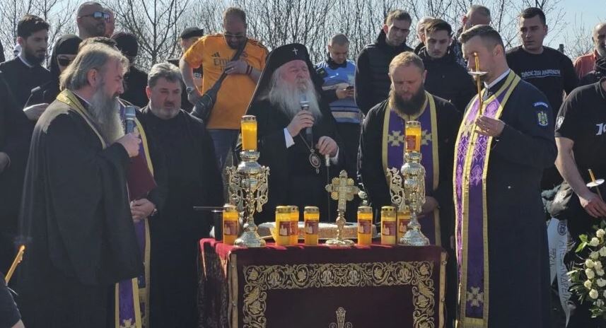 Mitropolitul Ioan s-a rugat pentru suporterii greci decedați la Lugojel: Au început un alt drum, spre Cer