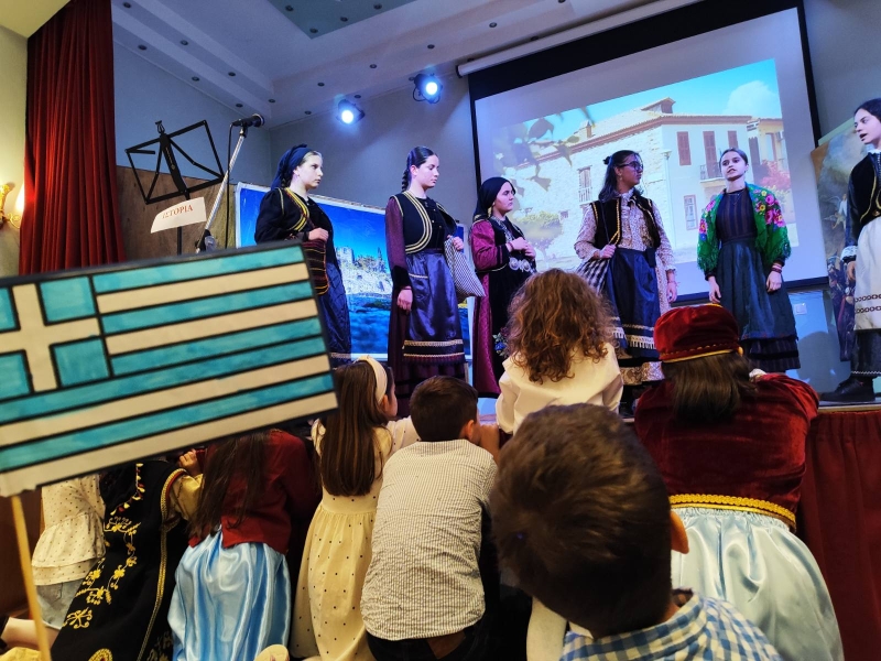 Οι παιδικές φωνές γέμισαν ελπίδα και φως το Πνευματικό Κέντρο της Μητροπόλεως Γρεβενών