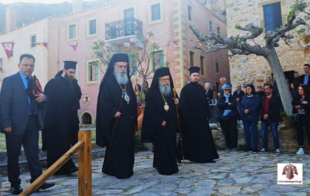 Πανηγυρικός Δισαρχιερατικός Εσπερινός στον Ι.Ν. Παναγίας Χρυσαφίτισσας Μονεμβασίας