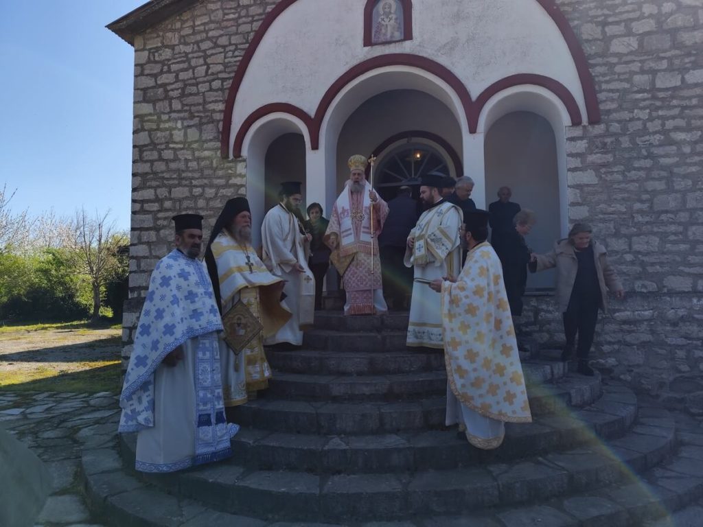 Στον γενέθλιο τόπο του Αγίου Σεραφείμ, Επισκόπου Φαναρίου, ο Όρθρος και η Θεία Λειτουργία