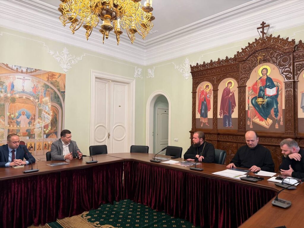 Председатель ФХУ и представители ГК «ГАЗ» обсудили вопросы по выработке единых транспортных решений для епархий и приходов Церкви
