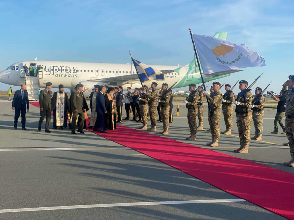 Ο εκπρόσωπος Τύπου της Αρχιεπισκοπής Κύπρου για τις προσπάθειες μεταφοράς του Αγίου Φωτός