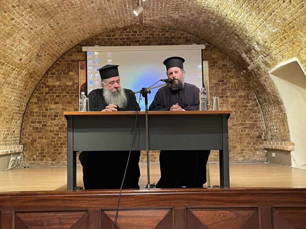 Ο π. Γεώργιος Σχοινάς στην έβδομη συνάντηση της Σχολής Γονέων της Μητρόπολης Κερκύρας