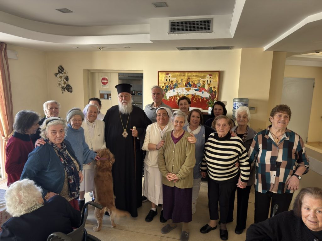 Η Ιερά Μητρόπολη Κερκύρας κοντά στους εμπερίστατους